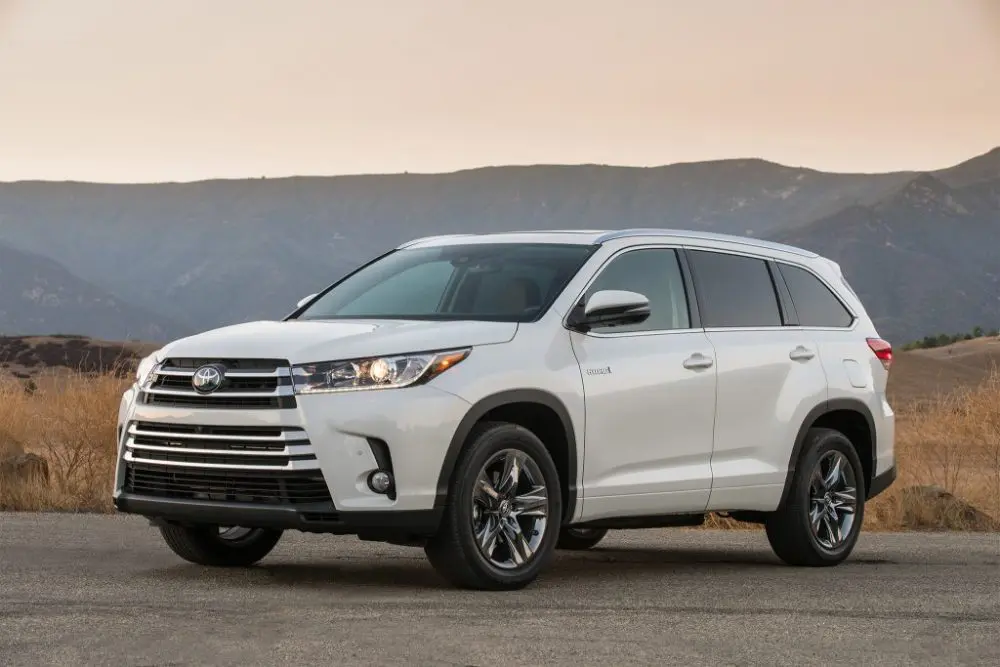 КУЗОВНОЙ РЕМОНТ И ПОКРАСКА TOYOTA HIGHLANDER